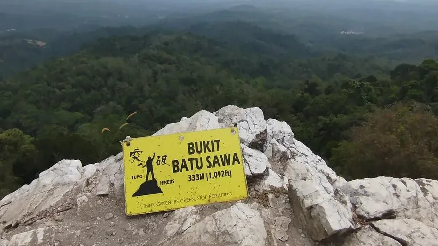 Bukit Batu Sawa🌄